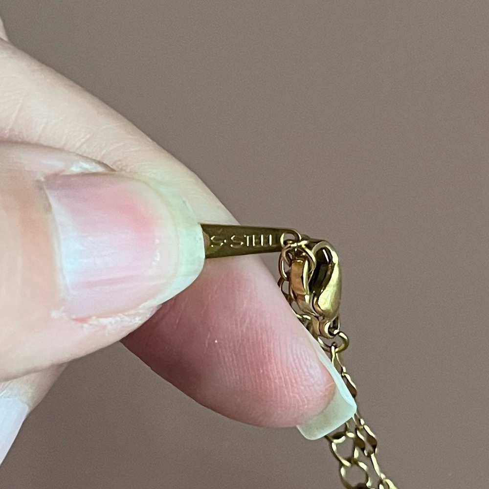 โจ Boho Chic Virgin Mary Pendant Necklace โจ - Picture 9 of 9